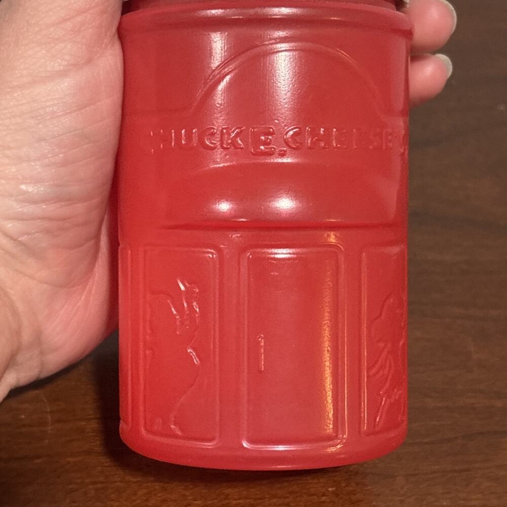 Chuck E Cheese Super Chuck Superhero Plastic Souvenir Cup Bottle Red 10oz HTF - Picture 4 of 10